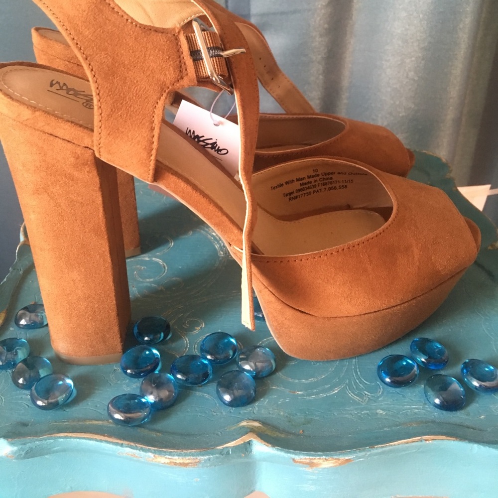 Mossimo tan heels